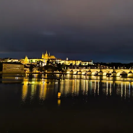Valentinka Minutes Away From Charles Bridge Διαμέρισμα *
