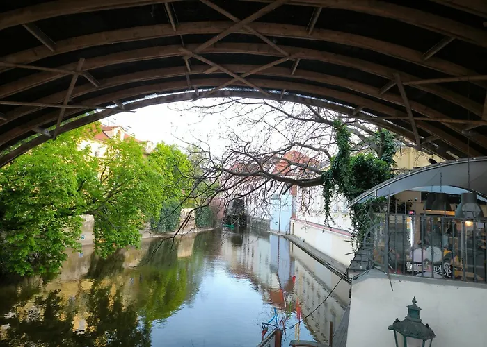 Valentinka Minutes Away From Charles Bridge 아파트