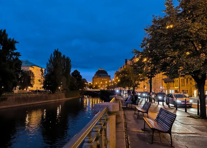 Valentinka Minutes Away From Charles Bridge Lejlighed Prag