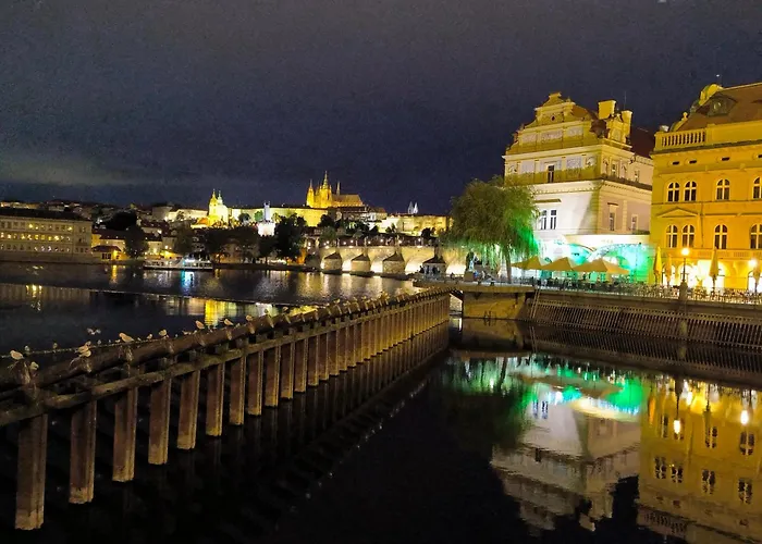 Valentinka Minutes Away From Charles Bridge * Prag