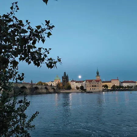 Apartament Valentinka Minutes Away From Charles Bridge Praga